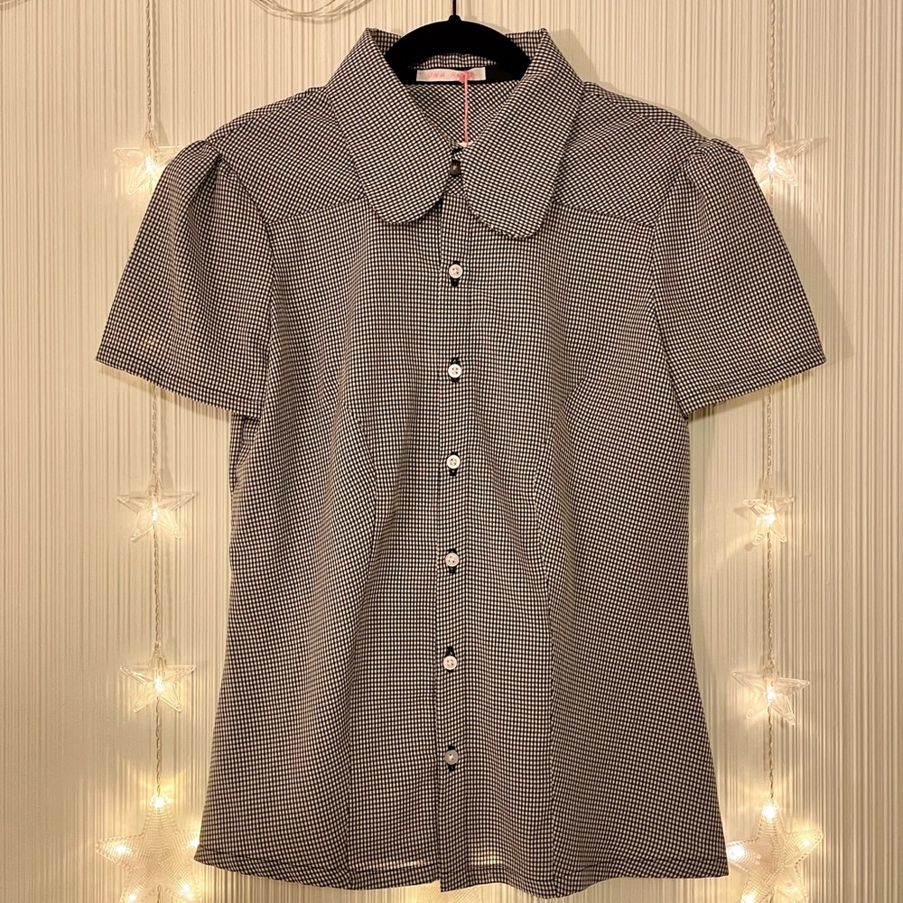 One Of A Kind! Gingham Black + White Short Sleeve Button Up w/ Peter Pan Collar